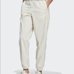 ADIDAS JOGGER PANTS WITH CLASSIC 3-STRIPES